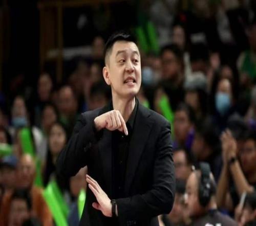 CBA最新消息！楊鳴或執(zhí)教北控男籃，廣東宏遠續(xù)約薩姆納
