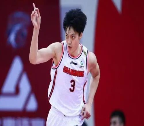 85比64狂勝21分！廣東強(qiáng)勢反彈血洗廣州：2猛將爆發(fā)救了杜鋒一命