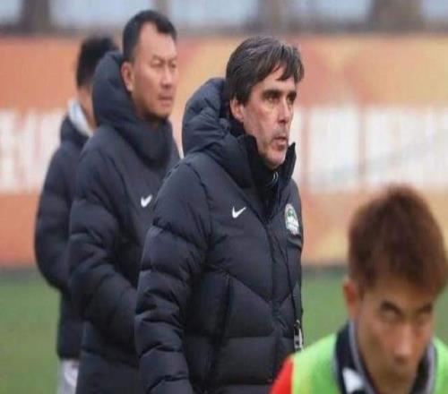 感人！中超名帥再次做出1罕見舉動：曾說來中國給他巨大驚喜