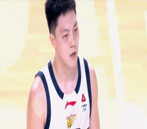 杜鋒變陣雙大外！胡明軒殺紅眼造21分大勝！廣東一夜蛻變11廣州