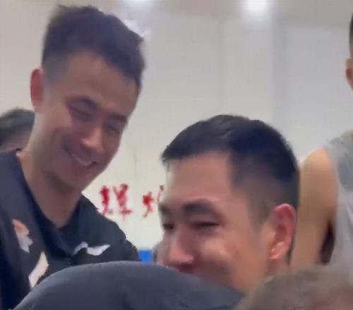 高詩巖隨隊(duì)回沈陽！邱彪要放大招威爾斯暗下決心，遼籃絕不手軟