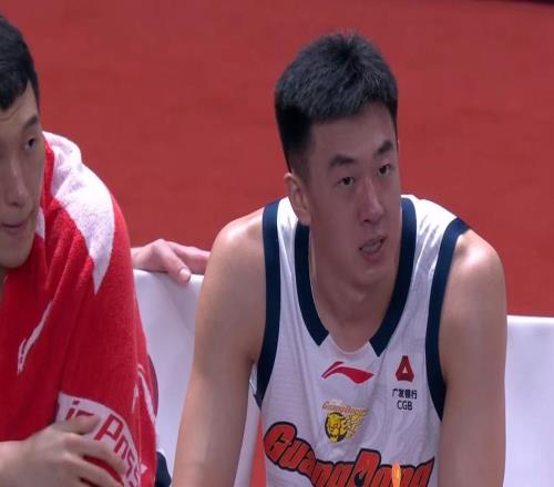 單換王少杰廣東隊(duì)被迫送走國(guó)手內(nèi)線，與杜鋒關(guān)系徹底破裂！