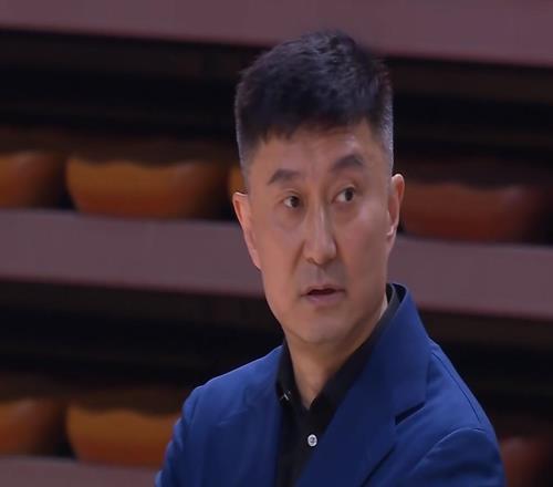 隨著廣東大勝、遼籃慘敗，季后賽又亂了！宏遠(yuǎn)贏球，廣州爆冷無望