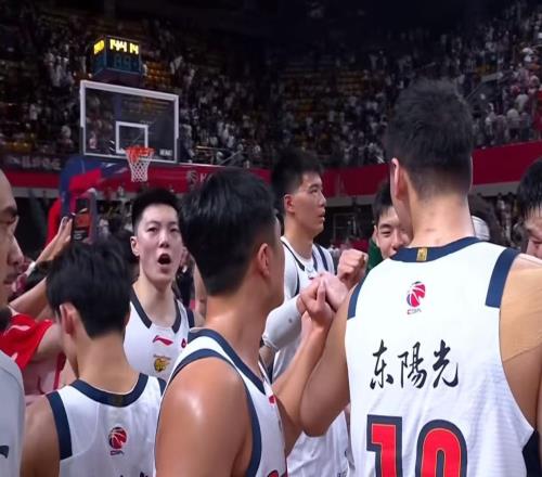 確認(rèn)不打了！廣東第一中鋒逼宮杜鋒，能“1換1”交易王少杰