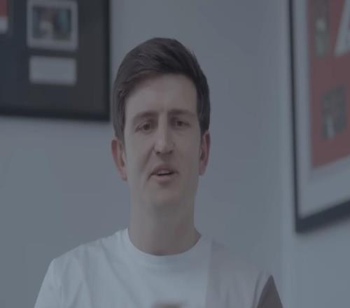 馬奎爾：中衛(wèi)犯一次錯就會被批幾個月我崇拜費迪南德和特里