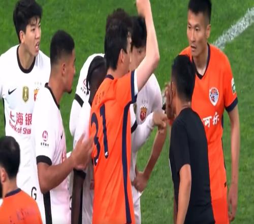 海港13大冷！吾米提江吃紅牌原因曝光媒體：主裁不適合執(zhí)法中超