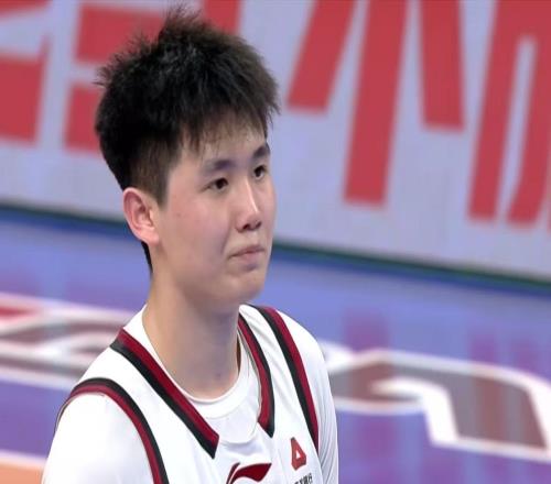 李悅洲打成大腿！廣東隊(duì)卻坑慘三大新星，杜鋒又被圍攻了！