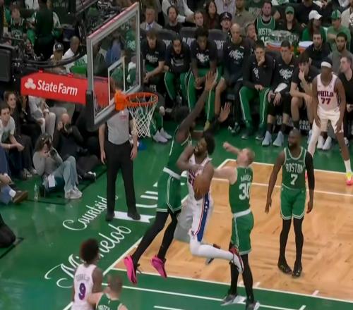 NBA東部四強(qiáng)定2席！76人超級(jí)逆襲，恩比德一瘸一拐扛到底