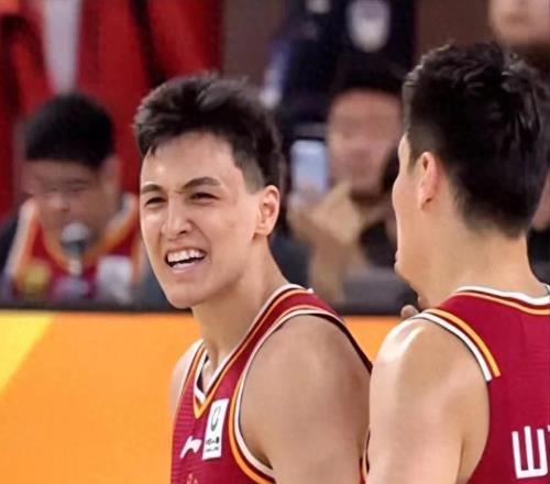 山西男籃9794險勝青島，賽后傳來4不可思議3事實，楊鳴一針見血