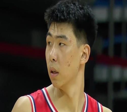 杜鋒看看廣州的培養(yǎng)！NCAA多隊有意徐昕，并有多支NBA球隊邀試訓