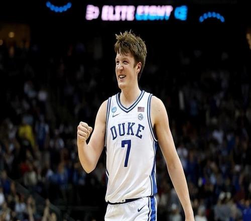 從綠葉到蜂王：克尼佩爾用投籃撕碎質(zhì)疑，新秀賽季改寫NBA歷史