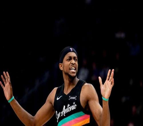 文班11+15+5+12封蓋造NBA神跡，?？怂勾蜩F14中5，馬刺惜敗森林狼