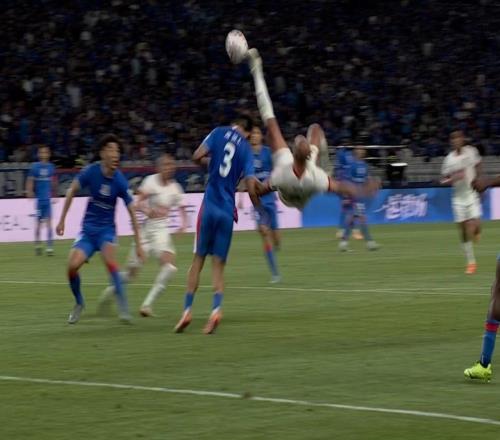 梅開二度打入精彩倒鉤，費利佩當選中超官方第9輪最佳球員