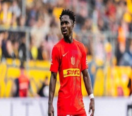 外媒：曼聯(lián)與巴黎對19歲加納前鋒阿莫阿科表現(xiàn)出濃厚興趣