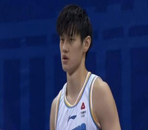 曾凡博23分首鋼戰(zhàn)勝廣東，16記三分首鋼四后衛(wèi)前途無量