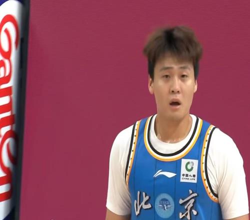 趙睿正式復(fù)出！北京男籃全主力圍剿廣東隊(duì)，狂逼杜鋒止步8強(qiáng)！