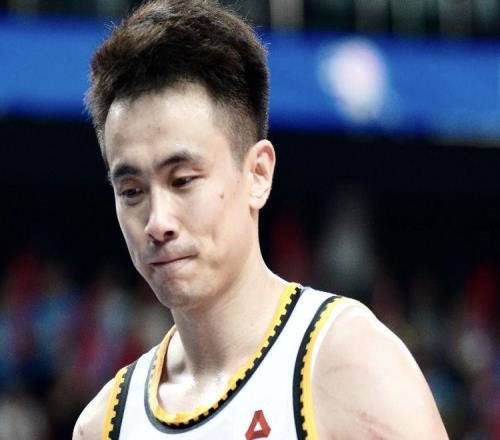 去意已決?趙繼偉刪去社媒遼寧隊(duì)隊(duì)員認(rèn)證,無緣前8紀(jì)委傷心扔球衣