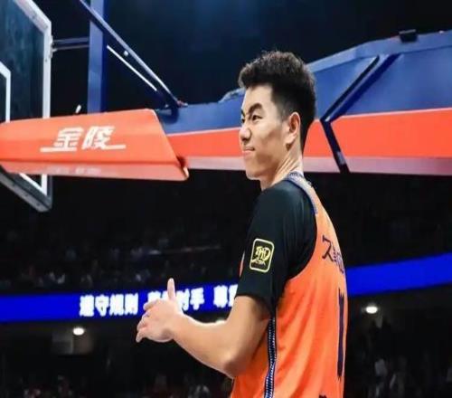 終結交鋒劣勢！周琦麥基內線統(tǒng)治，北汽團隊籃球拿下季后賽首勝