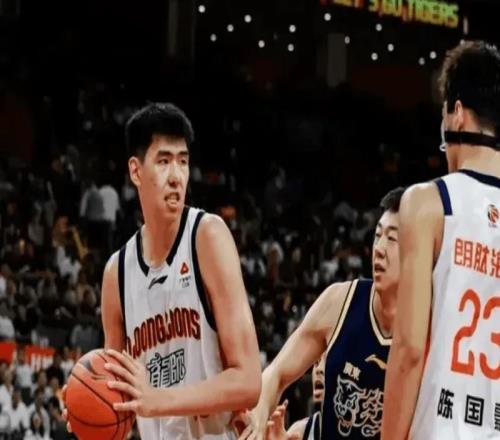 徐昕收到NBA試訓+夏聯(lián)邀請，同時官宣入國家隊短訓營，如何決策