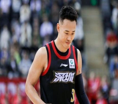 CBA季后賽賀希寧獨(dú)得32分深圳先勝一場(chǎng)