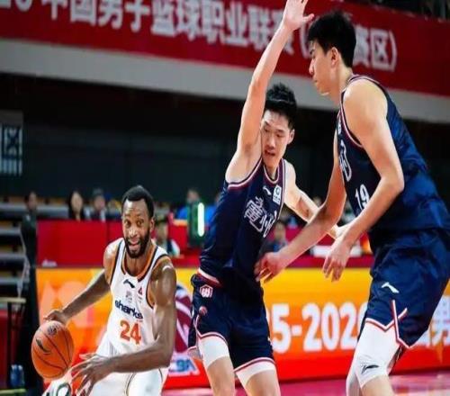 山東雖敗猶榮常規(guī)賽第一險勝第八遭吐槽，山東逆轉(zhuǎn)未果憾負上海