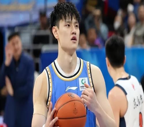 北京G1陣容優(yōu)勢(shì)發(fā)揮極致！內(nèi)線(xiàn)高度壓制，外線(xiàn)投突結(jié)合，替補(bǔ)碾壓
