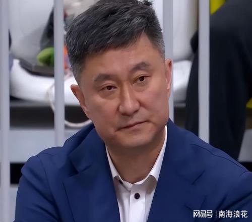 粵蜜怒了！喊話杜鋒：必須放棄張皓嘉杜潤(rùn)旺，讓兩高大鋒將打G2
