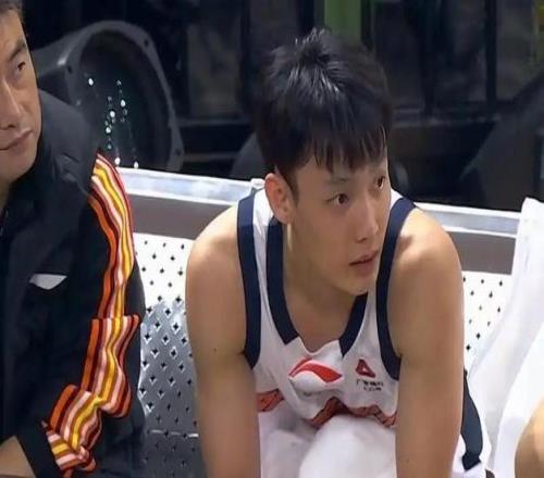 替補分差24分！37分vs61分，CBA本賽季替補得分差竟藏在這場