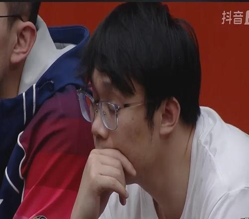 四外援集體啞火合計(jì)29中5！山東男籃生死戰(zhàn)慘敗上海止步八強(qiáng)