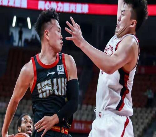 賀希寧砍下32分率隊告捷深圳主場大勝浙江奪系列賽首勝