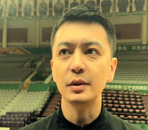楊鳴深夜發(fā)聲！球迷浮想聯(lián)翩，若真和張慶鵬互換，關(guān)注度絕對(duì)拉滿