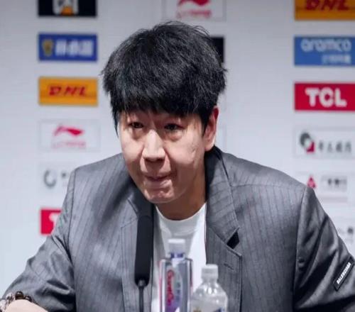 山東男籃慘敗，邱彪賽后爆粗：覺得很丟人，有球員就不是職業(yè)球員