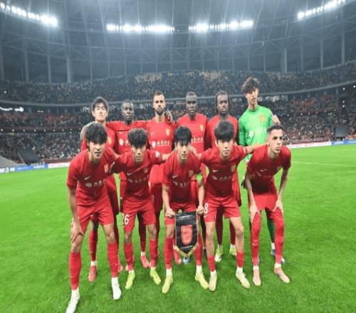 30，22！中超悲喜夜！申花戰(zhàn)平重慶，蓉城完勝河南，積分榜更新