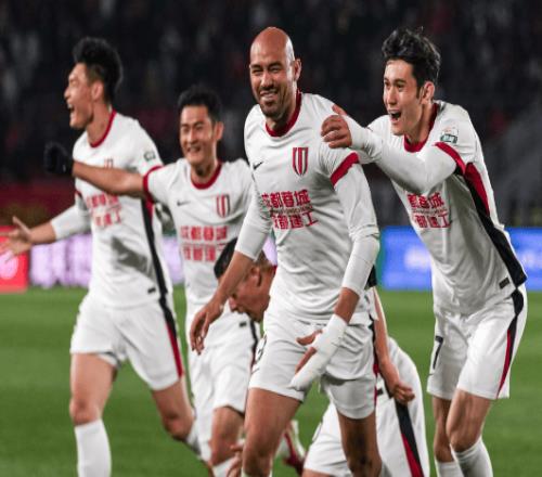 30！中超焦點(diǎn)戰(zhàn)，成都蓉城大勝苦主河南，豪取八連勝，11分領(lǐng)跑