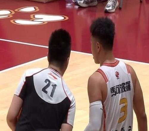 末節(jié)三分4中4！賀希寧爆砍23+5率隊(duì)20橫掃浙江晉級(jí)季后賽四強(qiáng)