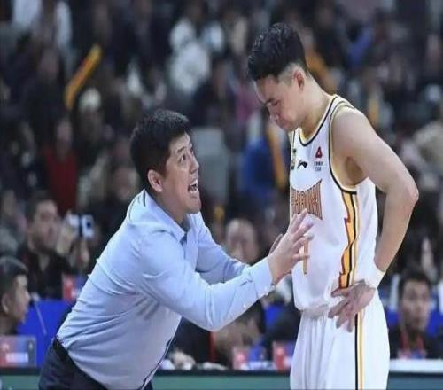 廣廈山西第二戰(zhàn)：1次失誤葬送絕殺，裁判沒爭議