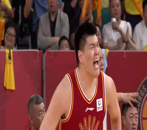 54犯65罰！前板被搶爆，鬼才潘江錯(cuò)換大劉，成全廣廈11奪回主動(dòng)