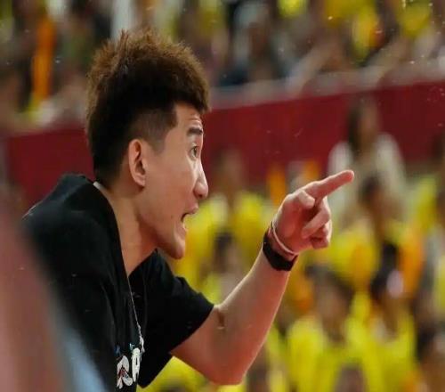 深圳晉級四強，廣廈客場險勝山西，季后賽爭奪依舊留懸念