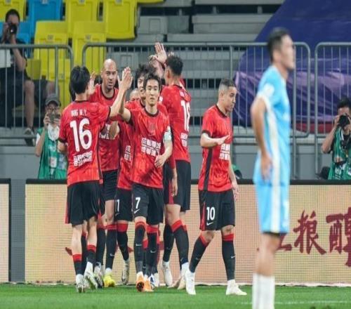 8連勝蓉城終結(jié)中超奪冠懸念新目標(biāo)：一直贏下去