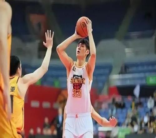 CBA一天罰21萬(wàn)！季后賽亂象頻出，罰單敲醒了誰(shuí)