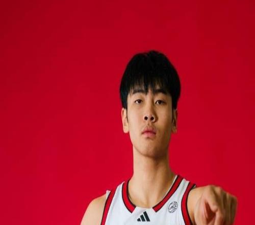 CBA3消息：山東放假1人留隊(duì)，張博源正式留洋，山西隊(duì)成榜一大哥