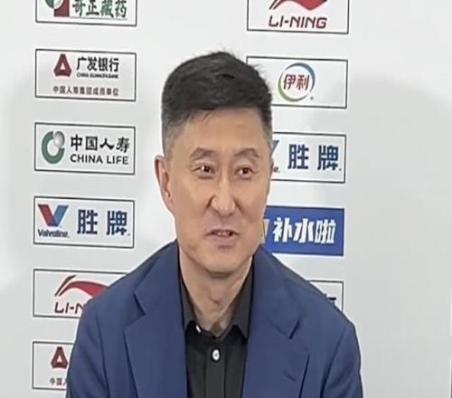 是否感到遺憾杜鋒：拿不了冠軍就遺憾么，我們有11個(gè)總冠軍