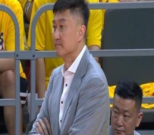 杜鋒：出局無遺憾我們拿了11個總冠軍很多隊伍都沒有拿過總冠軍