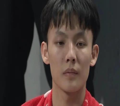 廣東提前止步季后賽，王少杰落淚離場，徐杰滿是無奈辛酸