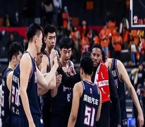 73掀翻11冠王！廣東12次失誤創(chuàng)新低，主帥臨場調(diào)整為啥掉鏈子