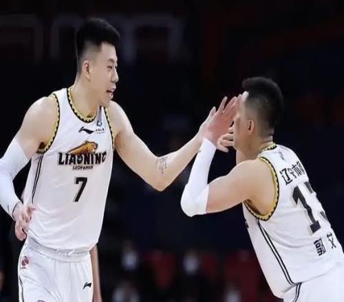 三分24投僅7中！廣東男籃客場(chǎng)不敵北京，衛(wèi)冕夢(mèng)碎八強(qiáng)