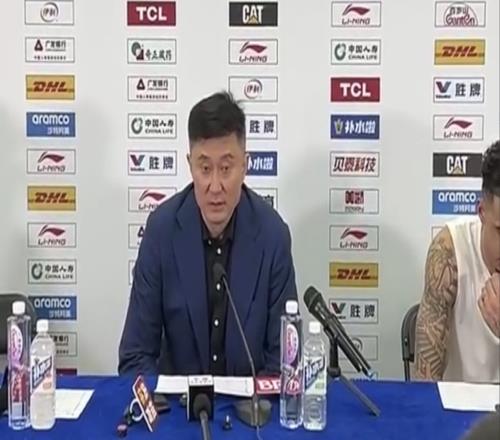 輸北京連續(xù)2年止步8強(qiáng)杜鋒語出驚人！我們11個(gè)冠軍有隊(duì)1個(gè)沒有