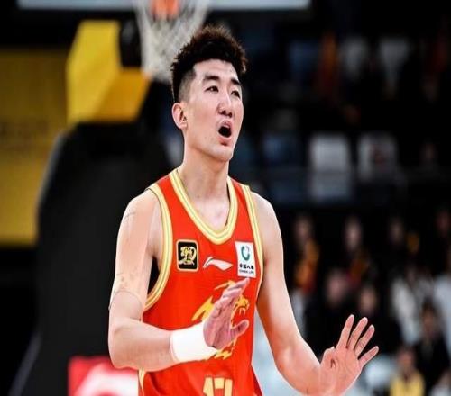 時隔93天復出，孫銘徽差點意思，12分鐘3投0中0分，廣廈完勝進4強