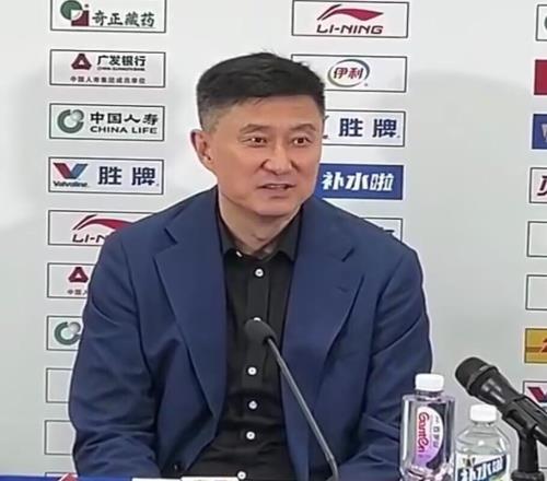 杜鋒說沒什么遺憾！球迷喊下課，廣東重金引援，連續(xù)兩年無緣四強(qiáng)