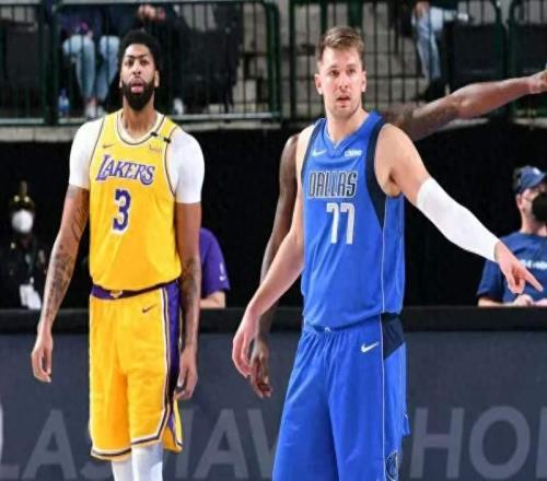 盤點(diǎn)NBA5大“打劫式”交易：?jiǎn)讨纬扇做?成就公牛王朝